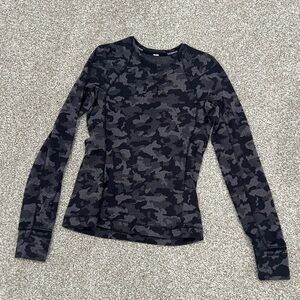 Lululemon Athletica Black Camouflage Long Sleeve Top